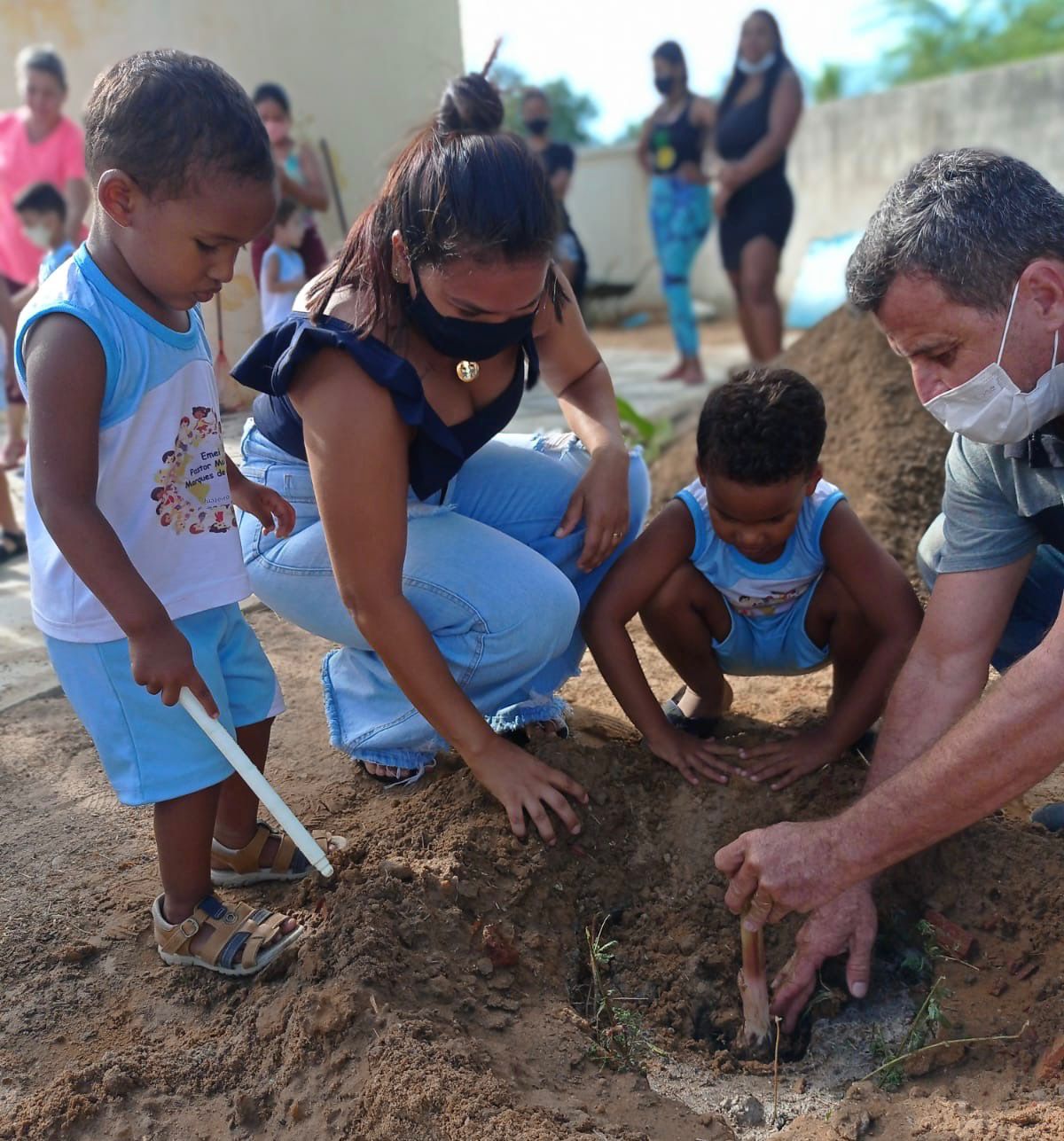 Unidades de ensino da rede municipal de Juazeiro realizam atividades alusivas ao “Dia da Família na Escola”