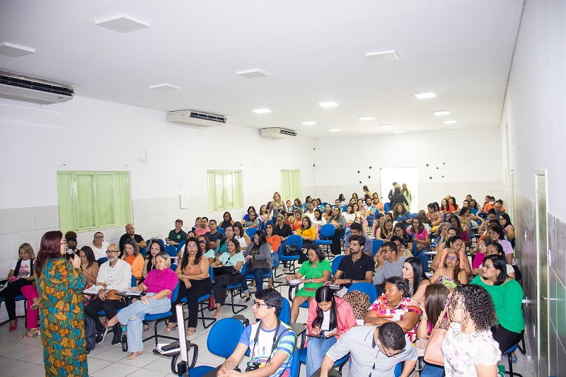 Gestores da rede municipal de ensino de Juazeiro participam de formação com foco em avaliações externas