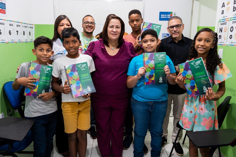 Pioneirismo: Gestão Suzana Ramos segue investindo na valorização dos servidores e alunos com Escola de Idiomas